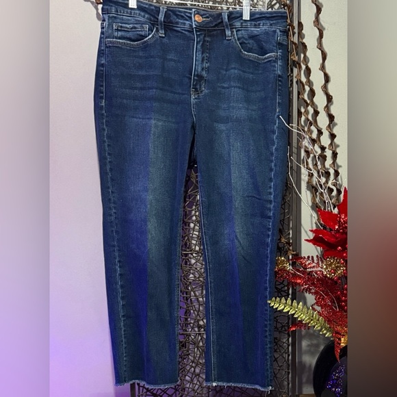 Lovervet by Vervet Slim Straight Raw Hem Jeans | 16W - Picture 2 of 8